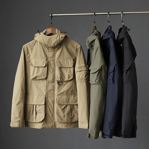 Giacca a Vento Outdoor da Uomo Impermeabile Antivento Workwear con Cappuccio Multitasca Funzionale Casual Moda Cappotto Capispalla