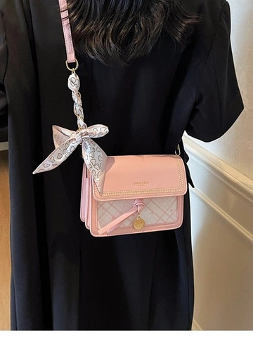 Damen Umhängetasche PU Leder Kariert Kleine Quadratische Tasche Mit Seidenschal Und Metallanhänger Mode Schultertasche