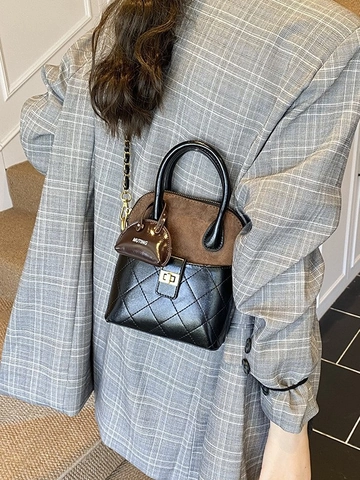 Women Quilted Patchwork Crossbody Bag Fashion PU Leather Shoulder Bag With Chain Strap And Mini Bag Charm Shell Handbag