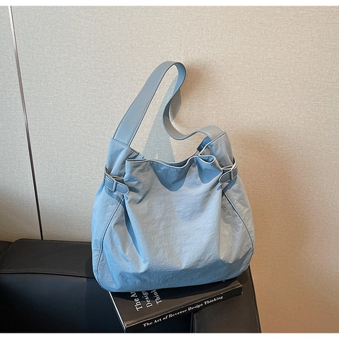 Minimalist Lightweight Nylon Tote Bag For Women Large Capacity Casual Shoulder Bag Commuting Handbag Daily Purse