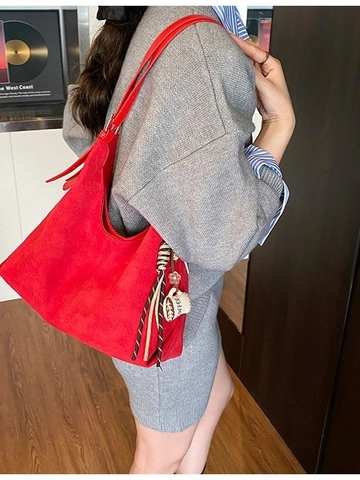 Borsa Tote Vintage in PU con Texture Scamosciata Grande Capacità per Donna Borsa a Spalla Hobo Versatile Con Ciondolo Tazzina