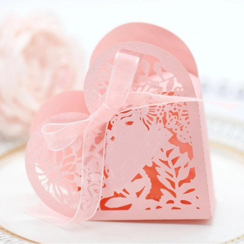 Scatole per Caramelle in Carta Perlata Tagliata al Laser a Forma di Cuore Con Motivo a Rosa e Fiocco in Nastro per Matrimonio San Valentino Festa