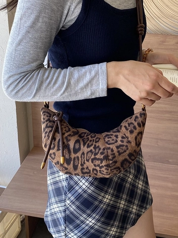 Modische Croissant-Tasche mit Leopardenmuster für Damen Vintage Moon Shape Umhängetasche Wildleder Schultertasche