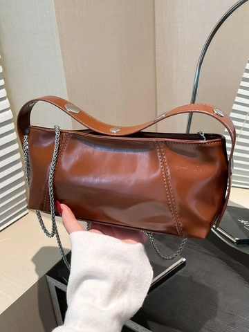 Women Glossy PU Leather Underarm Bag Retro Rivet Decor Shoulder Bag With Chain Strap Crossbody Handbag Fashion Solid Color