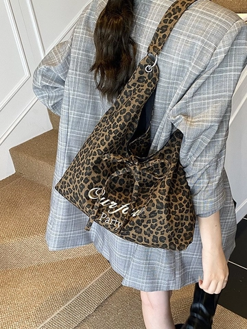 Leopard Print Tote Bag For Women Large Capacity Canvas Shoulder Bag With Bow Letter Decoration Daily Commuter Casual Hobo Bag