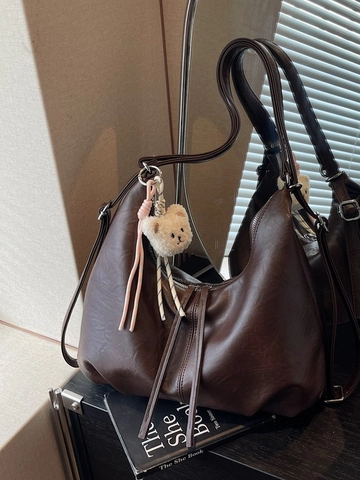 Vintage PU Leather Ruched Shoulder Bag For Women Large Capacity Hobo Tote Bag With Bear Pendant Korean Style Casual Bag