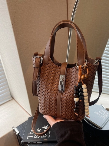Borsa a Secchiello Intrecciata in Pelle PU Vintage da Donna Elegante Borsa a Tracolla Con Ciondolo di Perline e Lucchetto in Metallo