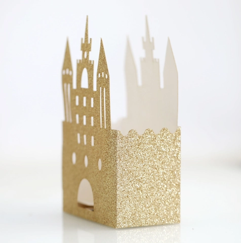 Scatole Bomboniere Castello Oro Glitter Taglio Laser Design Cuore Incavato Confezione Cioccolato Caramelle Scatole Regalo Carta