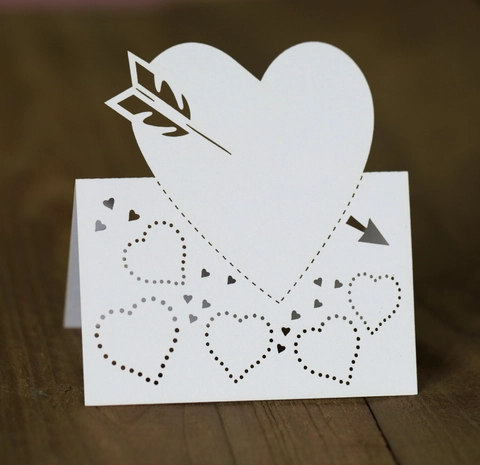 Cupid Arrow Heart Hollow Laser Cut Wedding Place Cards Pearlescent Paper Table Name Cards For Valentine's Day Banquet Party Decoration
