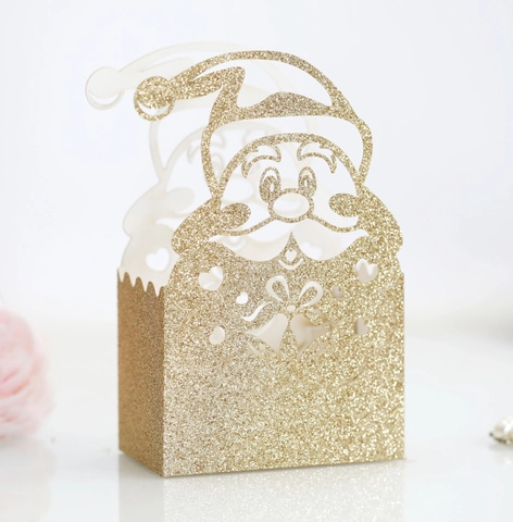 Scatola Regalo per Caramelle Natalizie in Oro Glitter Taglio Laser Cavo Babbo Natale Pupazzo di Neve Renna Modello Albero Confezione Regalo Festa Matrimonio