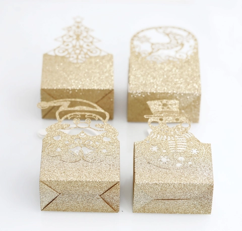 Scatola Regalo per Caramelle Natalizie in Oro Glitter Taglio Laser Cavo Babbo Natale Pupazzo di Neve Renna Modello Albero Confezione Regalo Festa Matrimonio