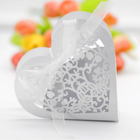 Herzform Laserschnitt Hochzeit Gastgeschenk Bonbonschachteln Mit Bändern Perlpapier Hohl Geschenkboxen Valentinstag Party Deko