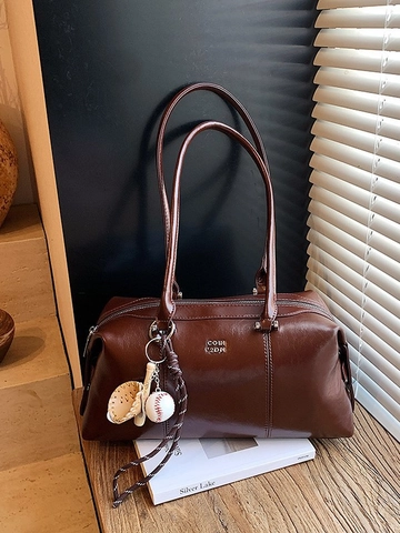 Borsa Sottobraccio Donna Vintage Grande Capacità in Pelle PU Pieghe Boston Bag Casual Pendolare Borsa a Tracolla Con Ciondolo