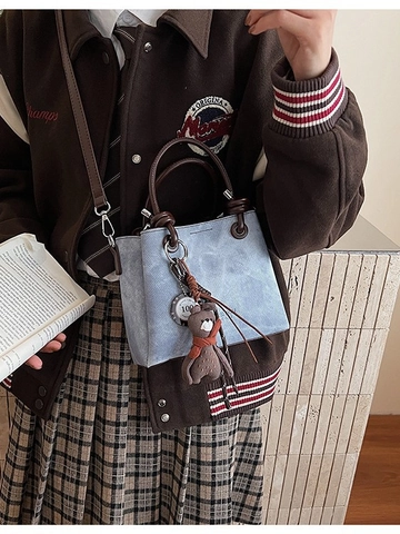 Petit Sac Seau en Cuir PU Vintage pour Femmes Style Coréen Rétro Sac Bandoulière Avec Pendentif Ours en Peluche et Jeton de Poker