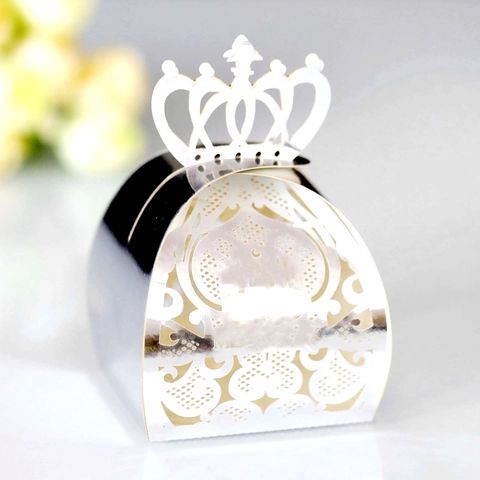 European Crown Laser Cut Hollow Candy Box Pearl Paper Reflective Mirror Gift Box For Wedding Party Celebration Favors