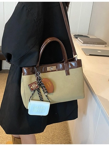 Vintage Frosted PU Leather Patchwork Handbag Large Capacity Shoulder Crossbody Bag With Adjustable Strap And Metal Lock