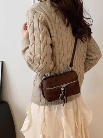 Damen Retro Frosted Suede Textur PU Umhängetasche Urban Fashion Kleine Quadratische Tasche Mit Metall Roboter Anhänger Reißverschluss
