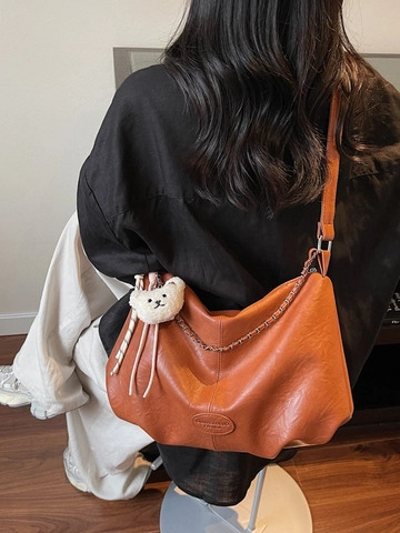 Large Capacity Vintage PU Leather Hobo Bag For Women With Metal Chain Decoration Plush Bear Pendant Commute Crossbody Bag
