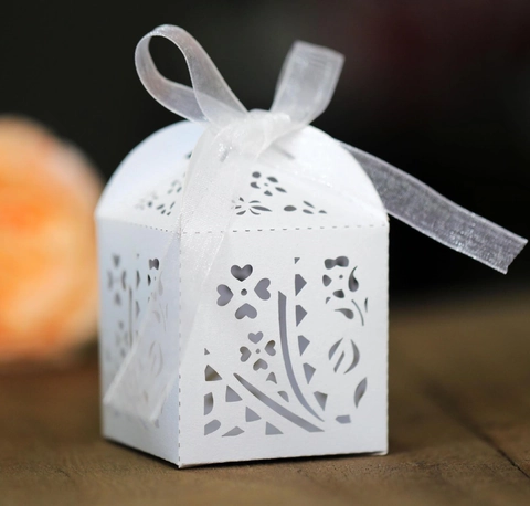 Scatole Bomboniere Matrimonio Taglio Laser Cuore Floreale Scatola Caramelle Con Fiocco per Festa Piccola Confezione Regalo