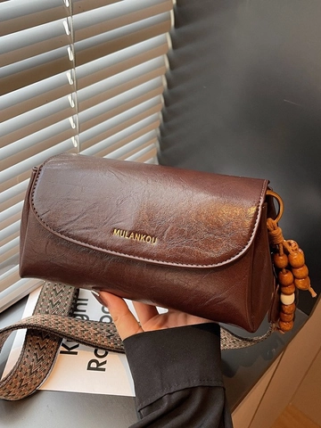 Bolso Bandolera de Cuero PU Vintage para Mujer Bolso de Hombro con Forma de Almohada con Correa Ancha Tejida y Colgante de Madera