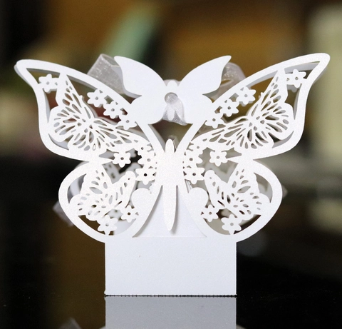 European Style Laser Cut Butterfly Candy Box Wedding Favor Gift Box Paper Candy Packaging For Party Decoration