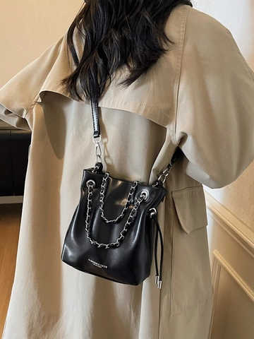 Vintage PU Leather Bucket Bag For Women Retro Casual Drawstring Shoulder Crossbody Bag With Silver Chain Link Handle
