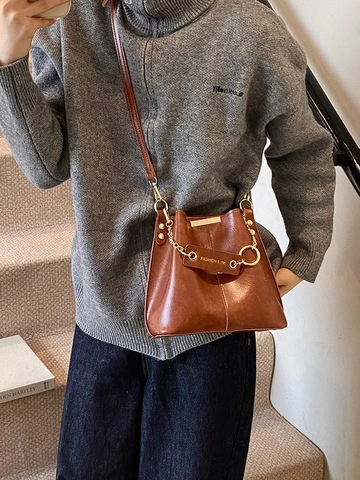 Women Retro PU Leather Bucket Bag With Chain Decoration Fashion Crossbody Shoulder Bag Vintage Commute Handbag Solid Color Purse
