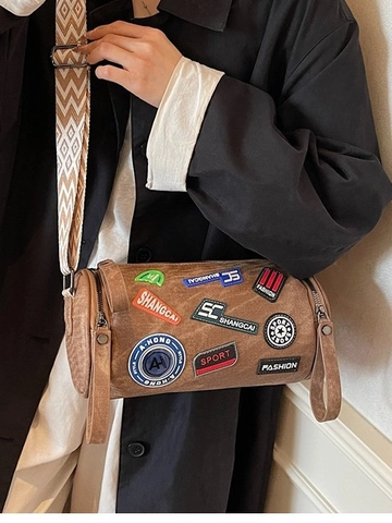 Borsa a Tracolla Vintage a Cilindro in Pelle PU per Donna Borsa a Barile Streetwear di Grande Capacità Con Tracolla Larga Geometrica e Toppe con Lettere Casual da Viaggio