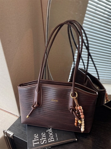 Women's Large Capacity Woven Tote Bag Vintage Underarm Shoulder Bag With Beaded Pendant Commuter Fashion Woven Handbag