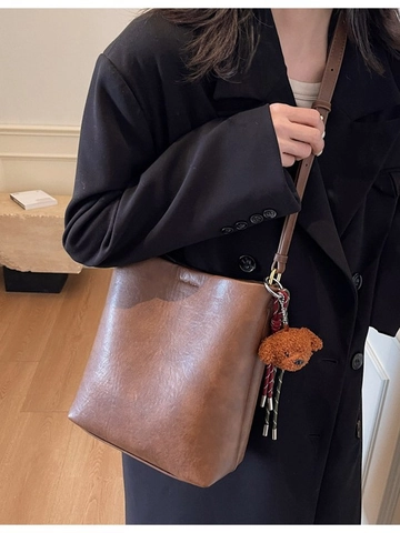 Damen Retro PU Leder Beuteltasche Große Kapazität Umhängetasche Mit Plüsch Hund Anhänger Minimalistische Schultertasche Für Alltag