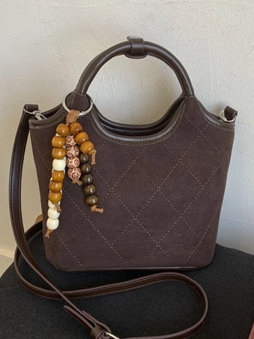 Sac Seau en Suède Matelassé Losange pour Femme Sac à Bandoulière Décontracté Vintage Avec Pendentif en Perles de Bois