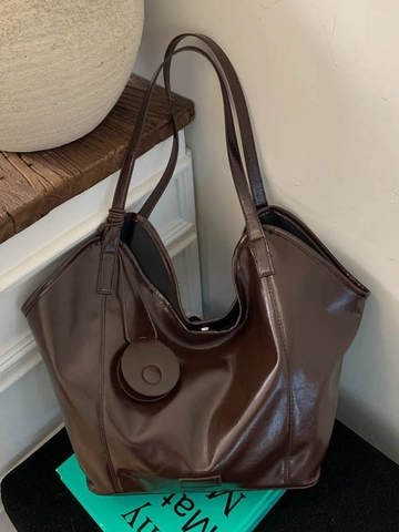 Borsa Tote in Pelle PU di Grande Capacità Retrò per Donna Borsa a Tracolla Lucida Minimalista Borsa da Pendolare con Pendente Tondo