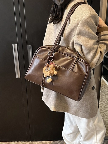 Women Vintage PU Leather Underarm Bag Large Capacity Fashion Commuter Tote Bag With Plush Charm Solid Color Shoulder Bag