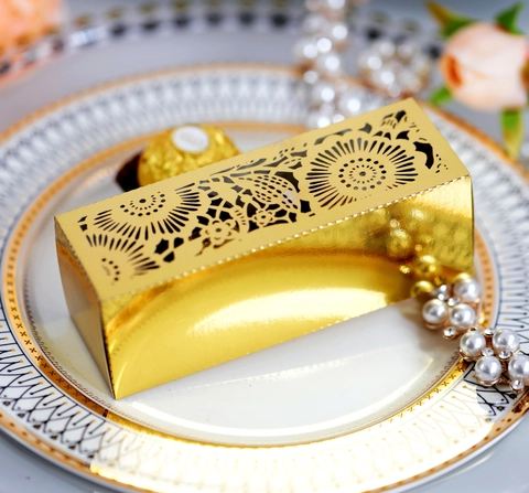 Laser Cut Rose Hollow Wedding Favor Box Pearl Paper Candy Gift Box For Chocolate Party Decoration European Style Supplies