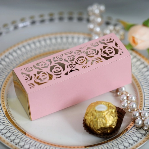 Laser Cut Hollow Rose Flower Wedding Favor Box Pearlescent Paper Candy Chocolate Gift Box For Marriage Party Celebration