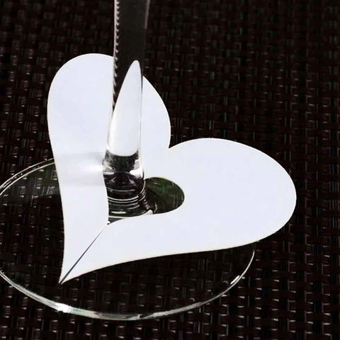 Marque-Places Forme de Coeur Découpés au Laser pour Verres à Vin Décorations de Mariage Fête Papier Nacré Cartes de Table Banquet
