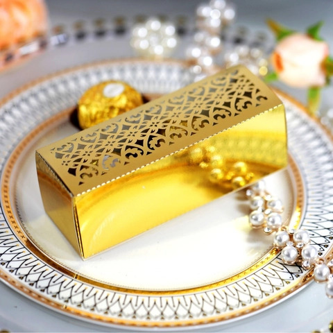 Boîte à Bonbons Découpe Laser Papier Perlé Creux Motif de Cœur Boîte de Mariage Emballage Chocolat Cadeau Fête