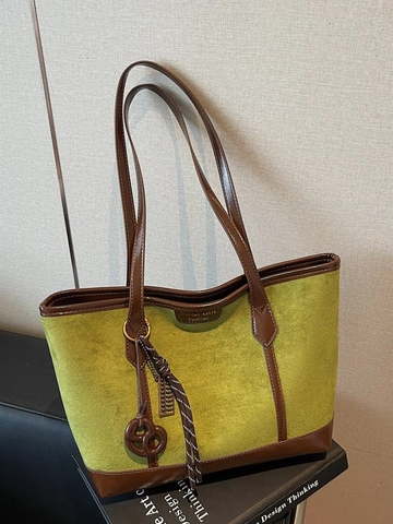 Women Large Capacity Vintage Suede Look PU Leather Tote Bag Color Contrast Shoulder Bag With Pendant Fashion Commuter Bag