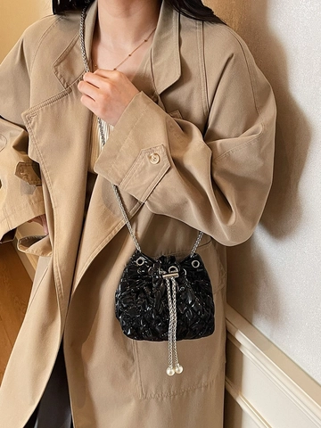 Bolso Cubo de Cuero PU Mini para Mujer Acolchado Patrón de Celosía Cordón Cadena Bolso de Hombro Perlas Artificiales