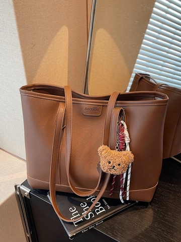 Vintage Tragetasche Aus PU Leder Mit Großer Kapazität Für Damen Mode Pendler Gefaltete Schultertasche Mit Plüschbärenanhänger