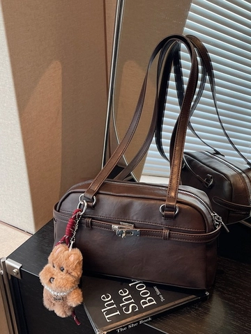 Bolso de Axila Vintage para Mujer Retro de Cuero PU Bolso de Hombro Moda Bolso Almohada Con Colgante de Peluche Elegante
