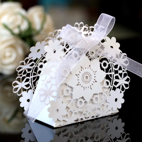 Élégante Boîte à Bonbons Évidée en Papier Perlé avec Nœud en Ruban pour Mariage et Emballage Cadeau