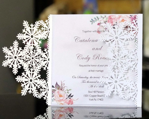 Snowflake Laser Cut Wedding Invitation Card European Style Pearl Paper Card With Ribbon For Christmas Banquet Party