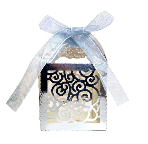 Scatola di Caramelle in Carta Perlata Con Motivo a Cuore Tagliata al Laser Con Nastro di Satin Elegante Bomboniera per Matrimonio
