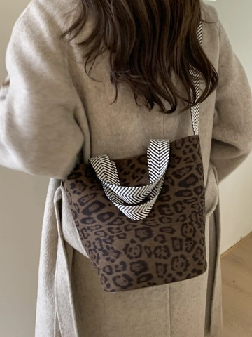 Vintage Retro Leopardenmuster Wildleder-Optik Beuteltasche Für Damen Modischer Gewebter Riemen Schulter Umhängetasche Pendeln Vielseitig
