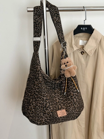 Women's Leopard Print Canvas Tote Bag Large Capacity Hobo Shoulder Bag With Plush Bear Pendant Fashion Casual Handbag