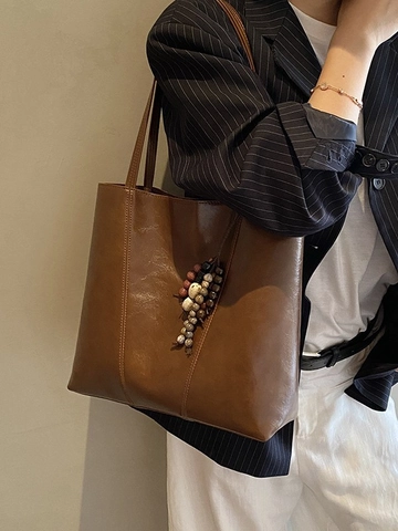 Damen Große Kapazität PU Leder Tote Bag Vintage Ölwachs Textur Umhängetasche Pendler Handtasche Mit Bunten Perlenanhänger
