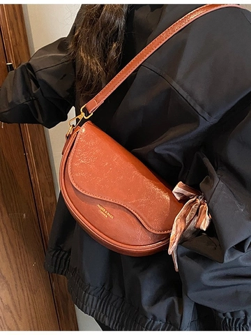 Retro PU Leather Saddle Bag For Women Fashion Solid Color Crossbody Shoulder Bag With Decorative Scarf Commute Messenger Purse