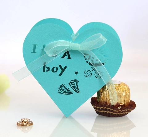 Scatole di Caramelle in Carta Perlata a Forma di Cuore It's A Boy Baby Shower Bomboniere Tagliate al Laser Con Nastro