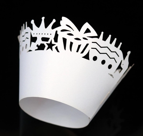 European Laser Cut Cupcake Wrappers Hollow Out Pearlescent Paper Cake Sleeves Crown Gift Box Pattern For Wedding Birthday Party Decoration